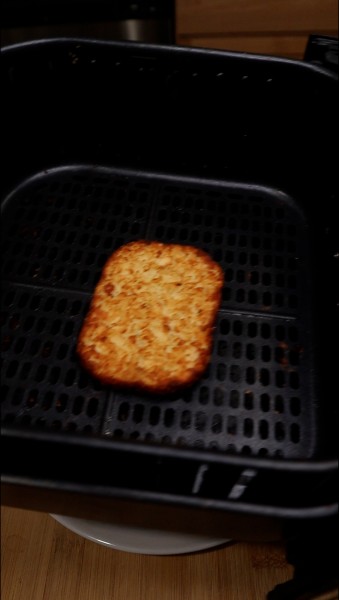 Get the Hash Brown from Air Fryer